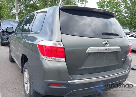 2013 Toyota Highlander Base V6 z USA, uszkodzony, nr VIN 5TDBK3EH2DS178420